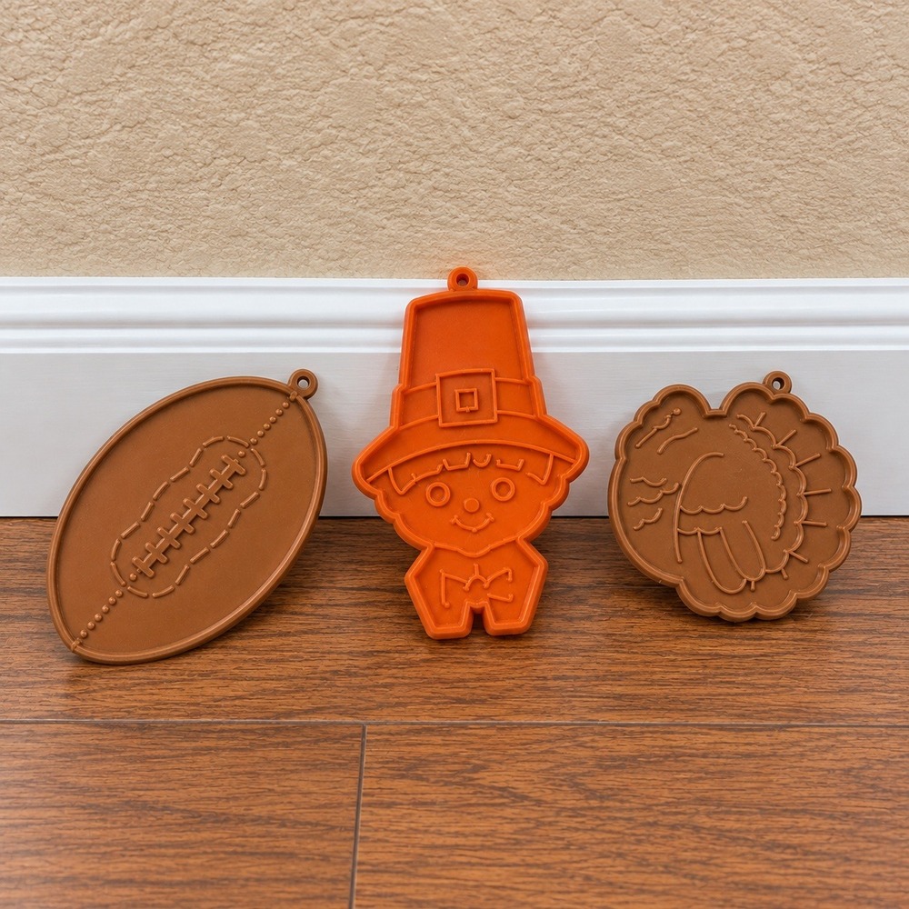Vintage Hallmark Thanksgiving Cookie Cutters 3 Piece Turkey Pilgrim Hat Football
